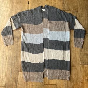 Debut Cardigan in Gray, Beige and Cream. Size S/M